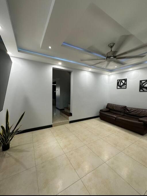 The Jewel Appartement Kingston Buitenkant foto